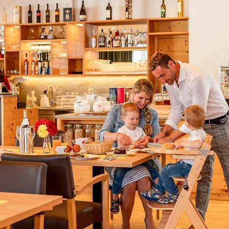 Aparthotel Rittis Alpin Dachstein 4*